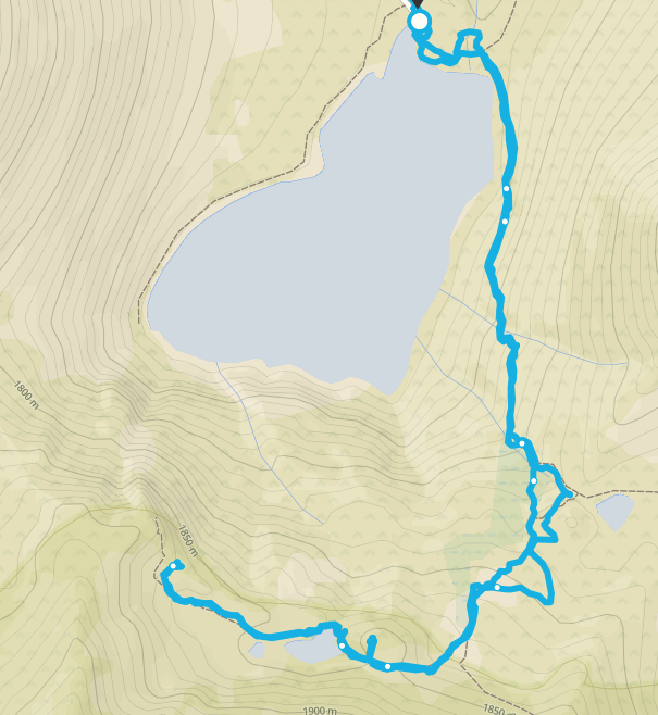 Heart Lake Hike in Mt Shasta hiking. FemaleHiker
