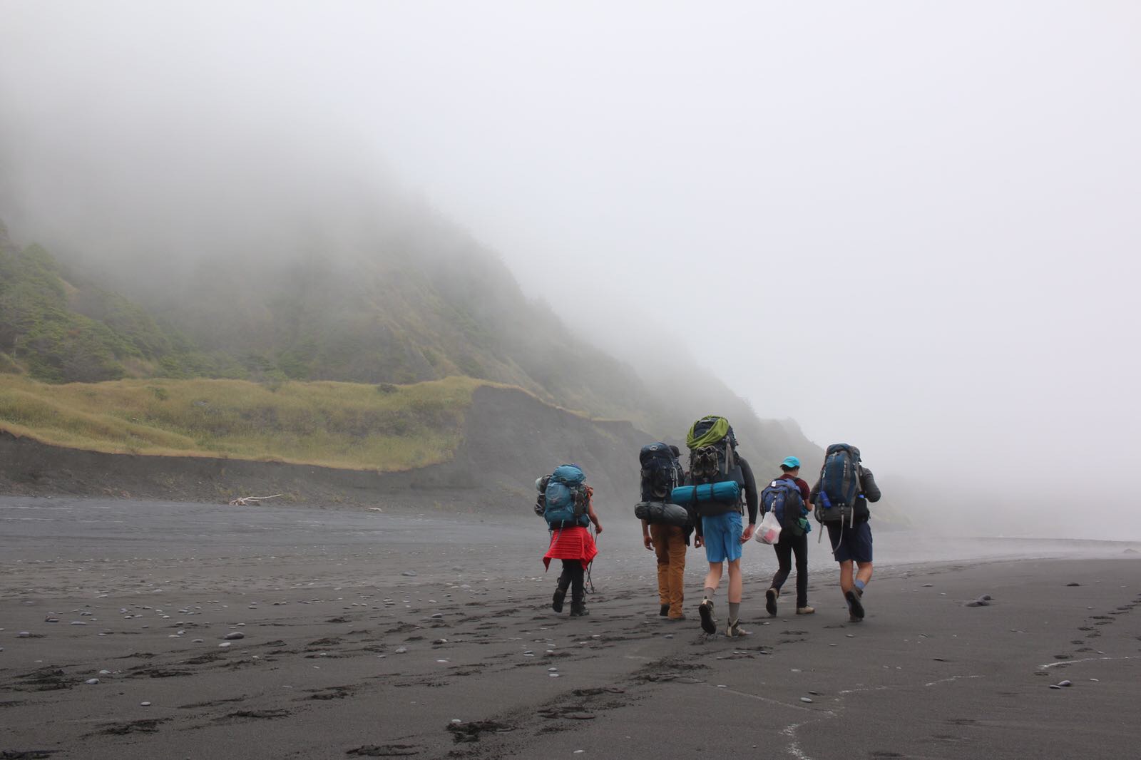 difference between hiking and walking