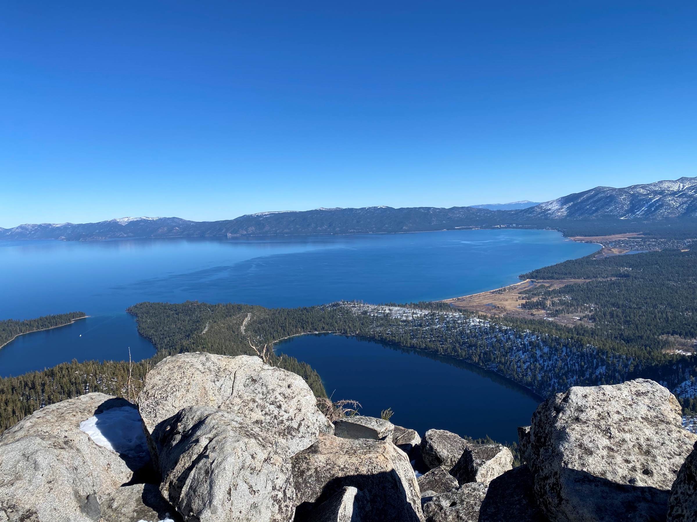 Best hiking trails in Lake Tahoe femalehiker