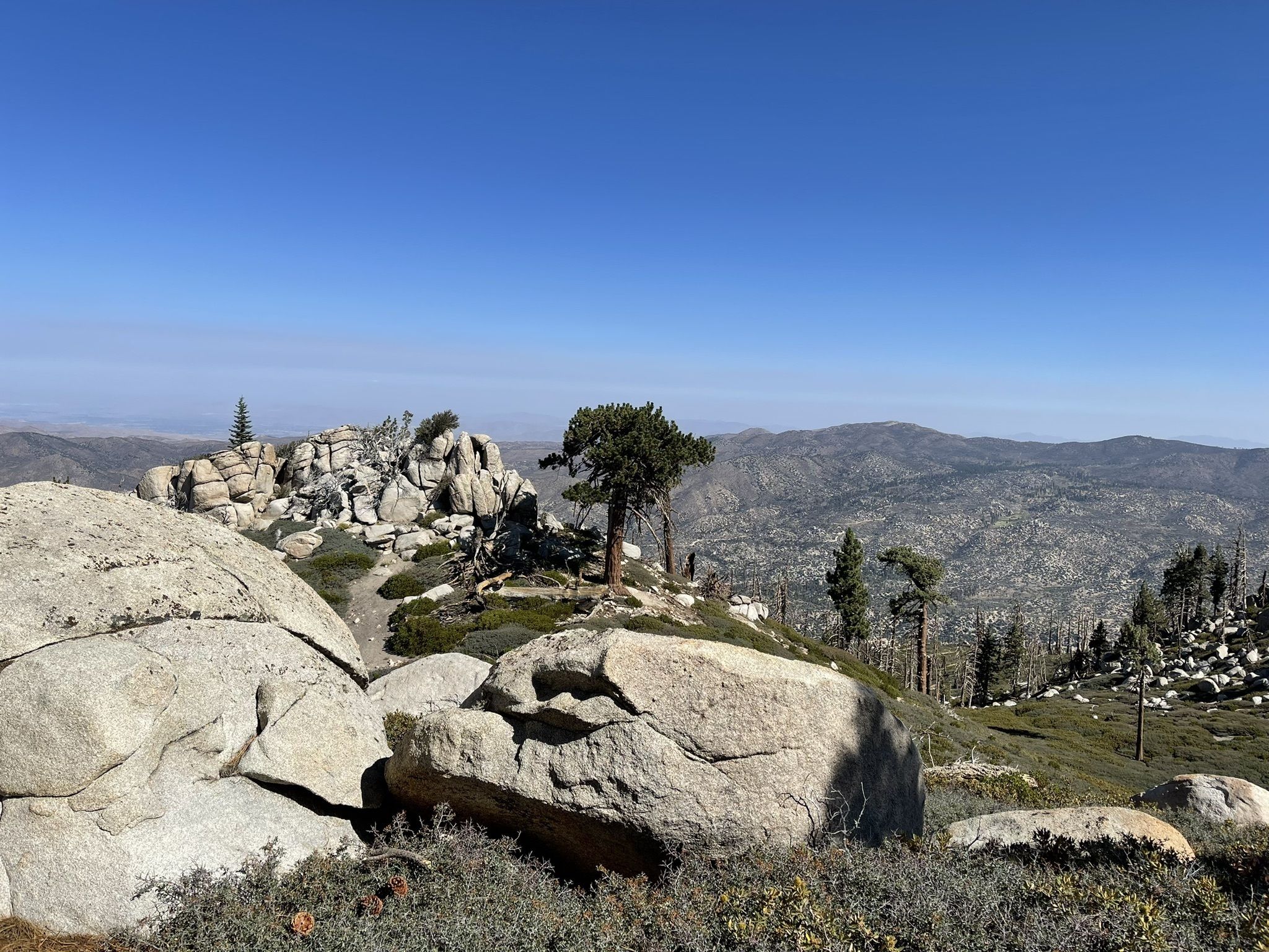 Lake Arrowhead hiking trail