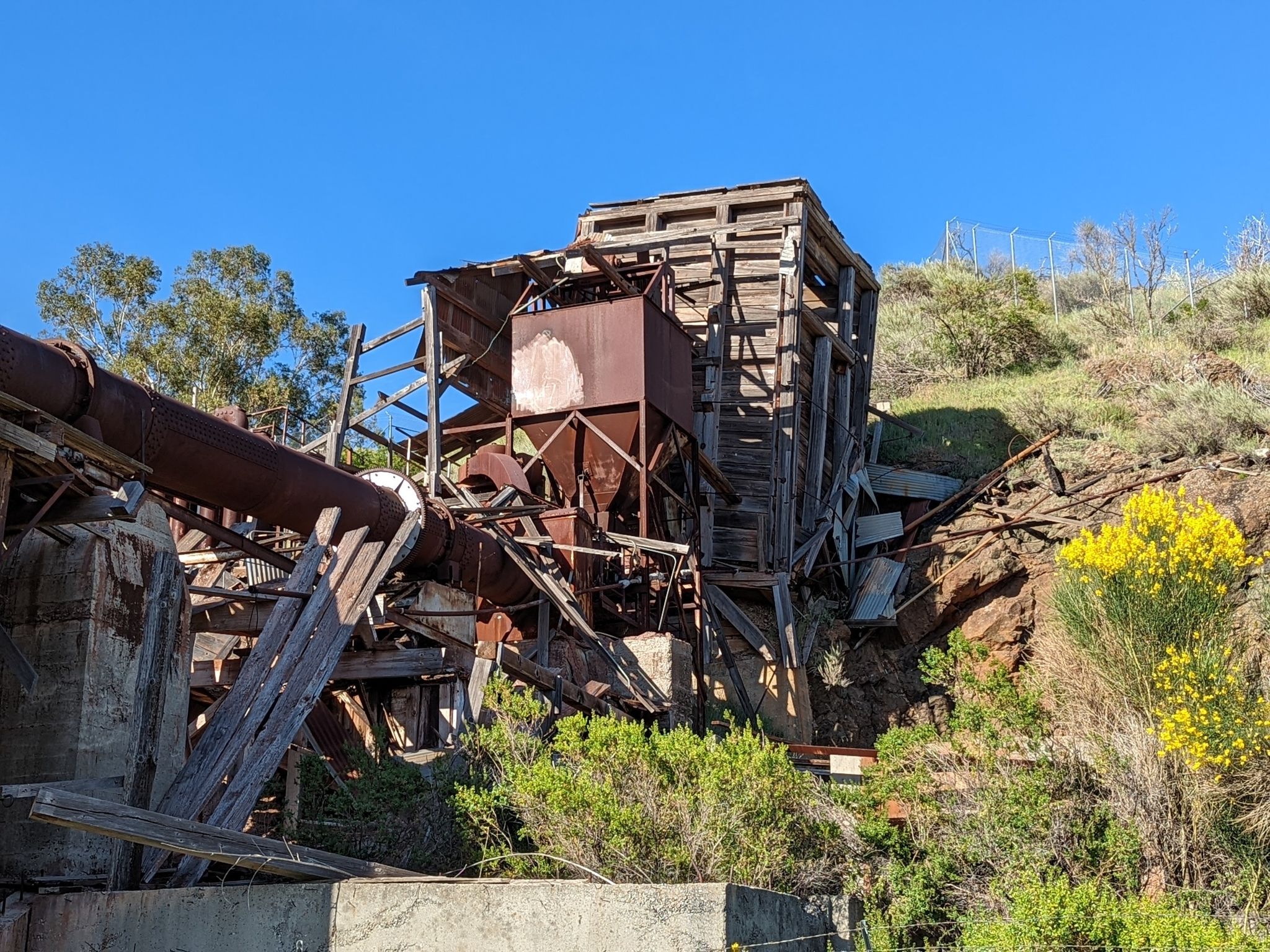 Almaden Quicksilver County Park hiking trails in San jose